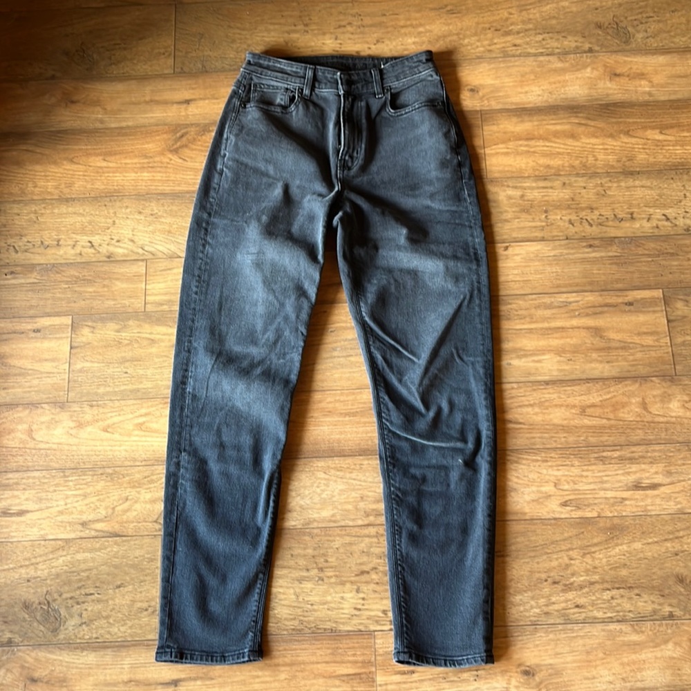 American Eagle Black Mom Jean